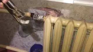 Разборка сгона в чугунной батарее
