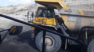 Alat Berat Raksasa Operator Sopir Pama Batubara Kalimatan