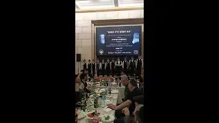 На исходе субботы в МЕОЦе прошёл хасидский фарбренген в честь 10 Швата. Выступление хора мальчиков
