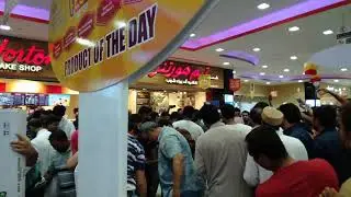 there,s a trouble happen in hyper lulu supermarket in jubail ksa...