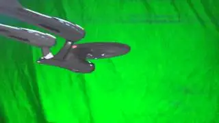 SPACESHIP FLYOVER-GREENSCREEN