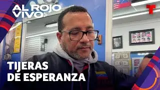 Humilde barbero venezolano ayuda a migrantes recién llegados a Nueva York