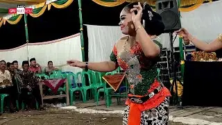 Tamu Melongo Lihat Goyang Si Centhil //Gondal-gandul