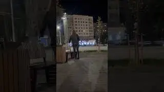 Crossdresser Уфа гуляет на улице