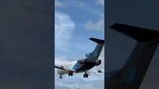 Rare Boeing 727 Arrival || New York La Guardia Airport #explore #discover #boeing