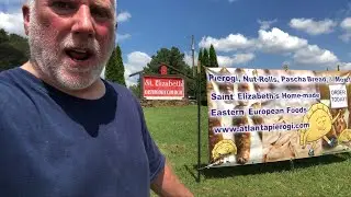 How to Hang Banners on Fence T Posts with Mini Bungee Cords - Woodstock International Food Festival