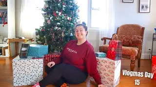 VLOGMAS Day 15: WRAPPING PRESENTS + MAKING PEPPERMINT SHAMPOO