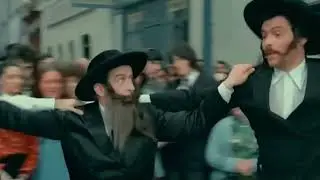 Real Jews dance to Pivo and Neurocover for music lovers