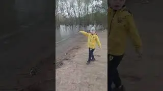 Ишь ты .Налог на животных захотели  ...Подумал Герасим и понес МУ МУ к реке