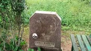 Старейшая Лютеранская кирха постройки 1819 года в лесу на берегу Даугавы.
