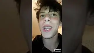 Люсик снюсик в наушниках
