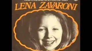 Lena Zavaroni -  Ma He's Making Eyes At Me