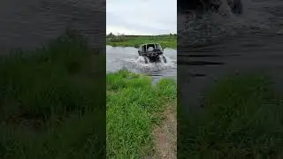 форсируем первый раз реку.