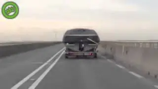 Говорящая лодка.)
