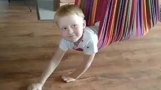 Integracja Sensoryczna - pozycja zgięciowa i wyprostna - terapia domowa
