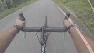 Back to training. El yunque climbs.