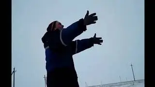 XD У ТЕБЯ РУКИ СМОТРИ КАКИЕ ДЛИННЫЕ ПАДЛА XD