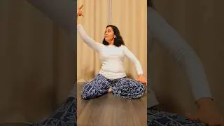 Maine Poocha Chand Se | Sitting dance choreography