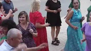 Ты скажи мне черёмуха.