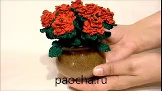 Bouquet of red roses in a vase