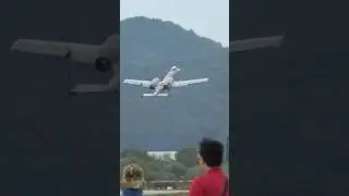 【これも三沢で飛ぶか！？】A-10、形に似合わずアクロもばっちりこの離陸！デモチームは来ないと思うがフライバイだけでも期待！
