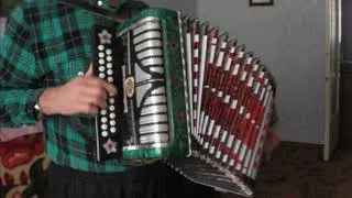Грае Дзмітрый Русецкі