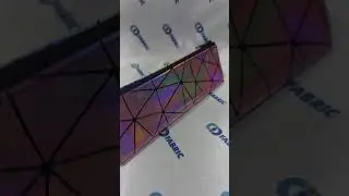 Пенал школьный для подростка на молнии, подкладке, с голографическим эффектом.