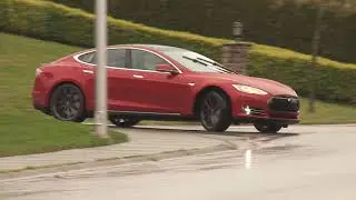 2015 Tesla Model S P85D Review