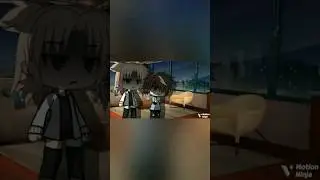 он сделал это в зале...