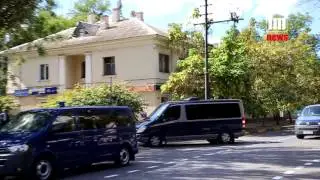 кортеж Путина приехал к керченскому горсовету