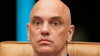 ALEXANDRE DE MORAES FUGIU DO BRASIL