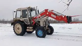 Фронтальный погрузчик  INTER-TECH IT 1600 в работе.Front loader INTER-TECH IT 1600 in work.