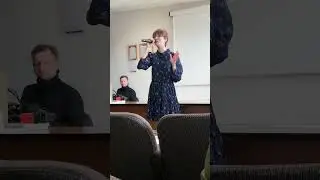 Сильный и прекрасный голос.Я в восторге как эта девушка поёт.