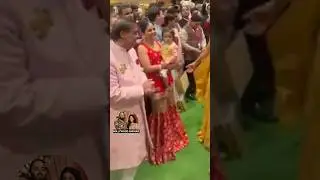 Isha Ambani Dance karate vakt bhee vah apanee betee ka bahut khyaal rakhate hain | Honey Singh Songs
