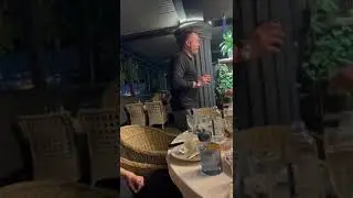 Классно танцует!