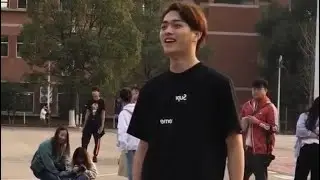 Xu Kai 许凯 Play basketball