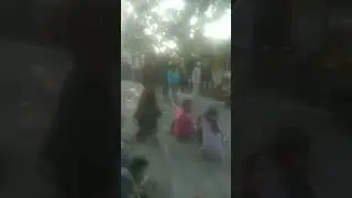 Lomba Makan Kerupuk (Putri) 