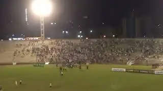 Jogadores do Treze comemoram com a torcida a classificação p/ fase de mata-mata Brasileiro série D!