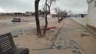 Евпатория 2023. Лазурная набережная-3 сразу после шторма и через три недели. Сравниваем что сделано.