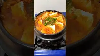 Warm and comforting Kimchi stew #koreanfood #comfortfood