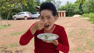 hnub no peb mus ສະເຫຼີມສະຫຼອງວັນກຳມະກອນ (Celebrate Labor Day) tim pas ntses