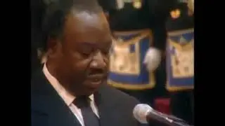 O PRESIDENTE DO GABÃO VENDENDO O SEU PAÍS A ELITES EUROPEIAS ALI BONDO