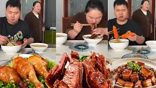 My stupid husband wanted to eat a big piece of braised pork  so I let him eat carrots