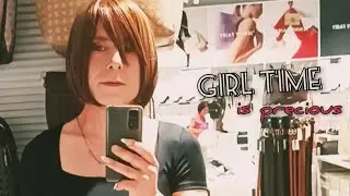 Crossdresser's girl time is precious 🩷