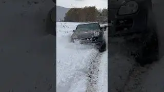 Porsche Cayenne Off-Road Power in Deep Snow