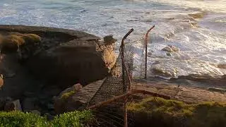 Walk under Sea Cliff Bridge at Grand Pacific Drive south of Sydney, NSW, Victoria, Australia