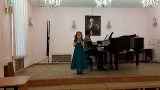 Играет Ладошкина Анна, 7 лет