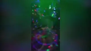 Девушка топлес зажгла в кафе Шостки