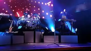 OMD Souvenir ICE Kraków 08.02.2024 Bauhaus Staircase Tour LIVE Koncert Paul Humphreys