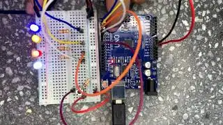 Pulsador y patrón Encendido 4 leds